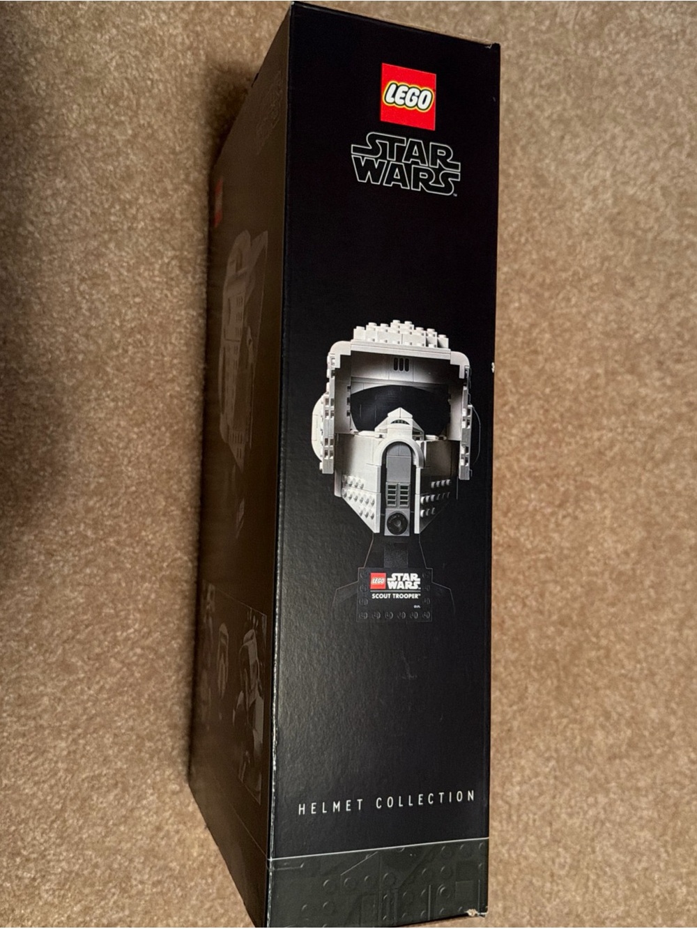 New In Box LEGO Star Wars Scout Trooper Helmet (75305) building set - Picture 6 of 6